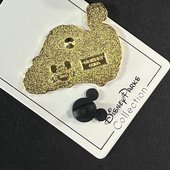 Disney Chip Dale Trading Pin Christmas Santa Hat Chipmunks Brooch Lapel Pin - Picture 4 of 6